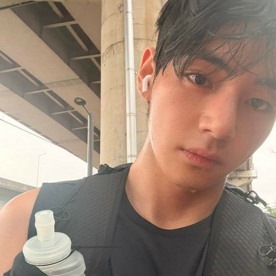 V (BTS)の最新写真