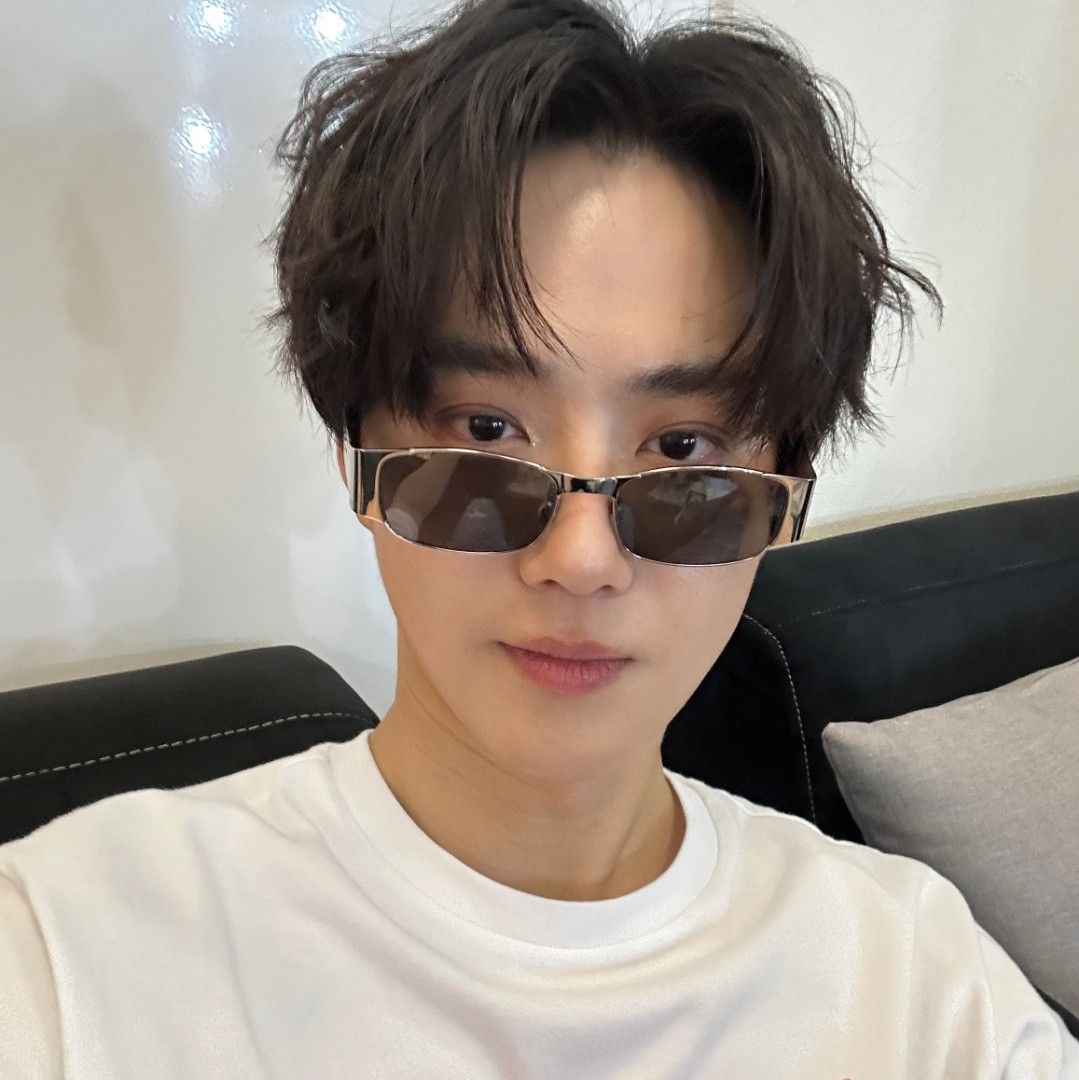 Behind-the-scenes cut of Suho (EXO)
