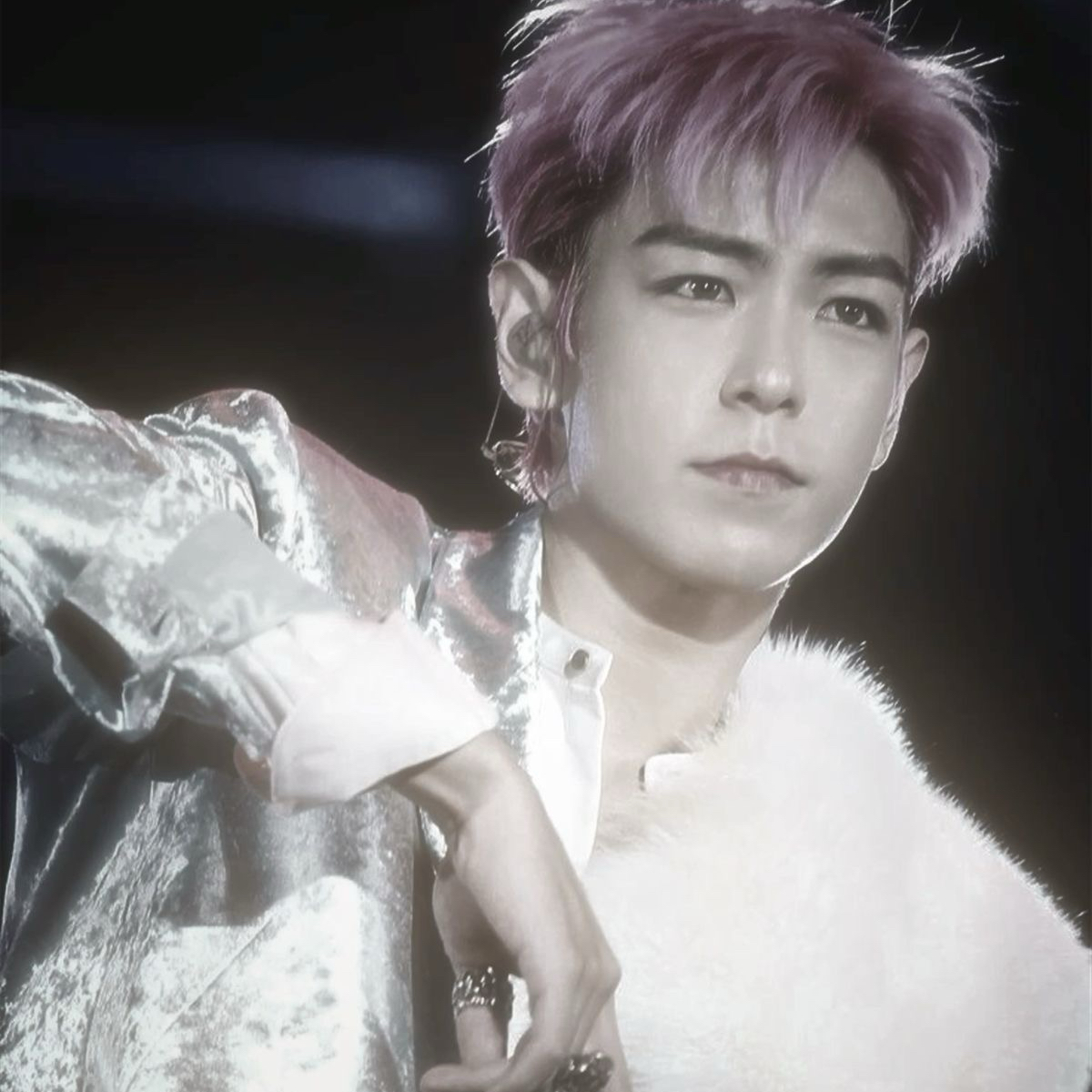 Behind-the-scenes cut of T.O.P