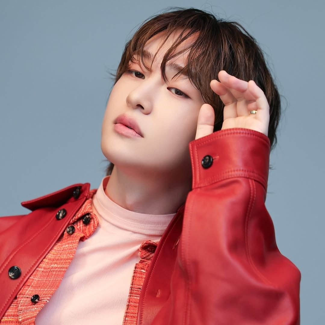 Recent activity shot of Onew (SHINee)