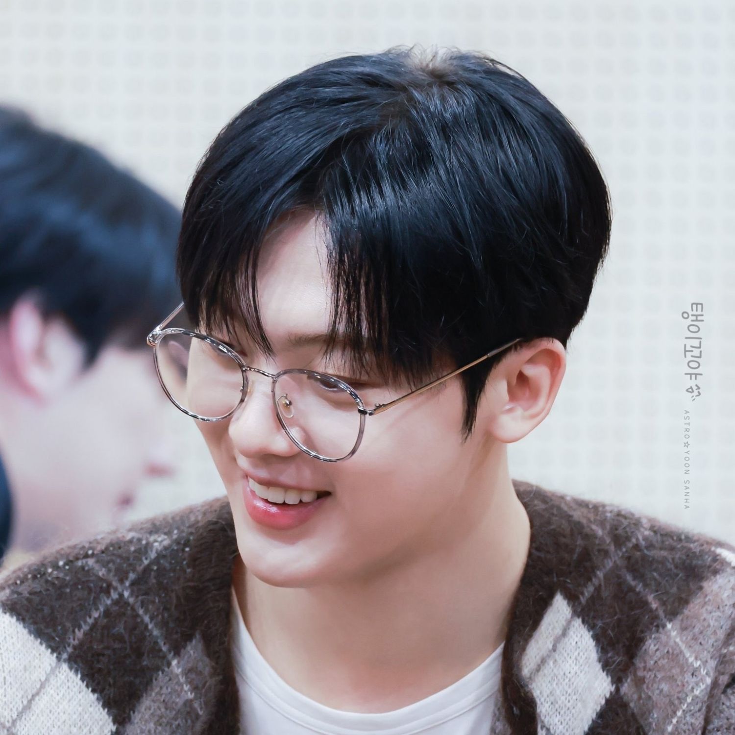 윤산하 (아스트로)의 최신 사진