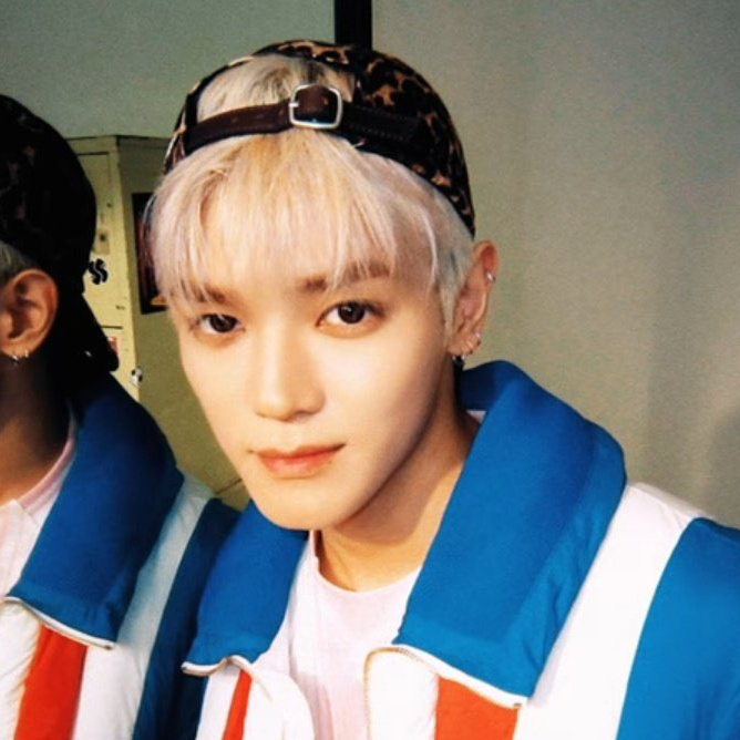 A moment captured by Taeyong (NCT 127)'s fan