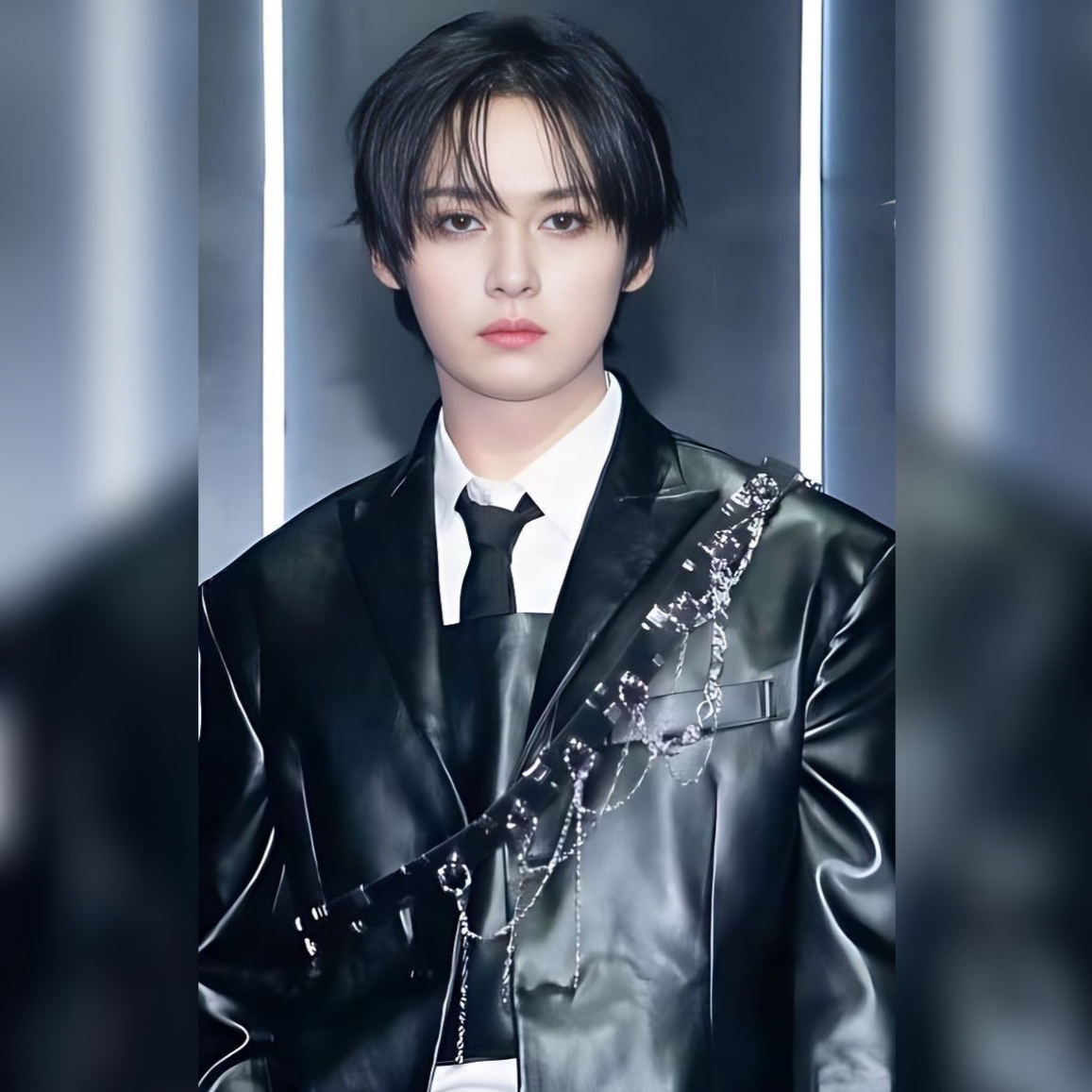 Latest photo of Lee Know (Stray Kids)