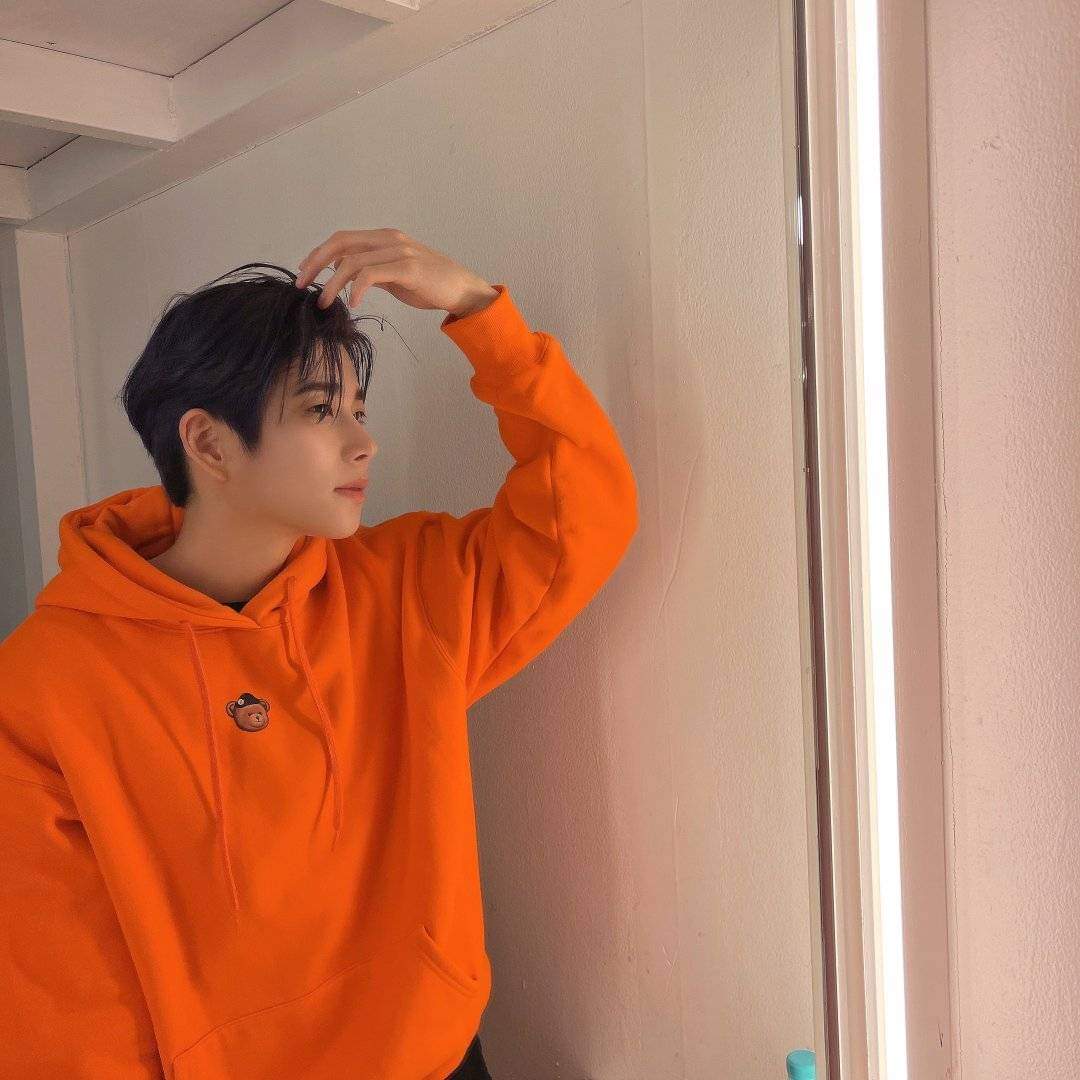 ASTRO的最新照片