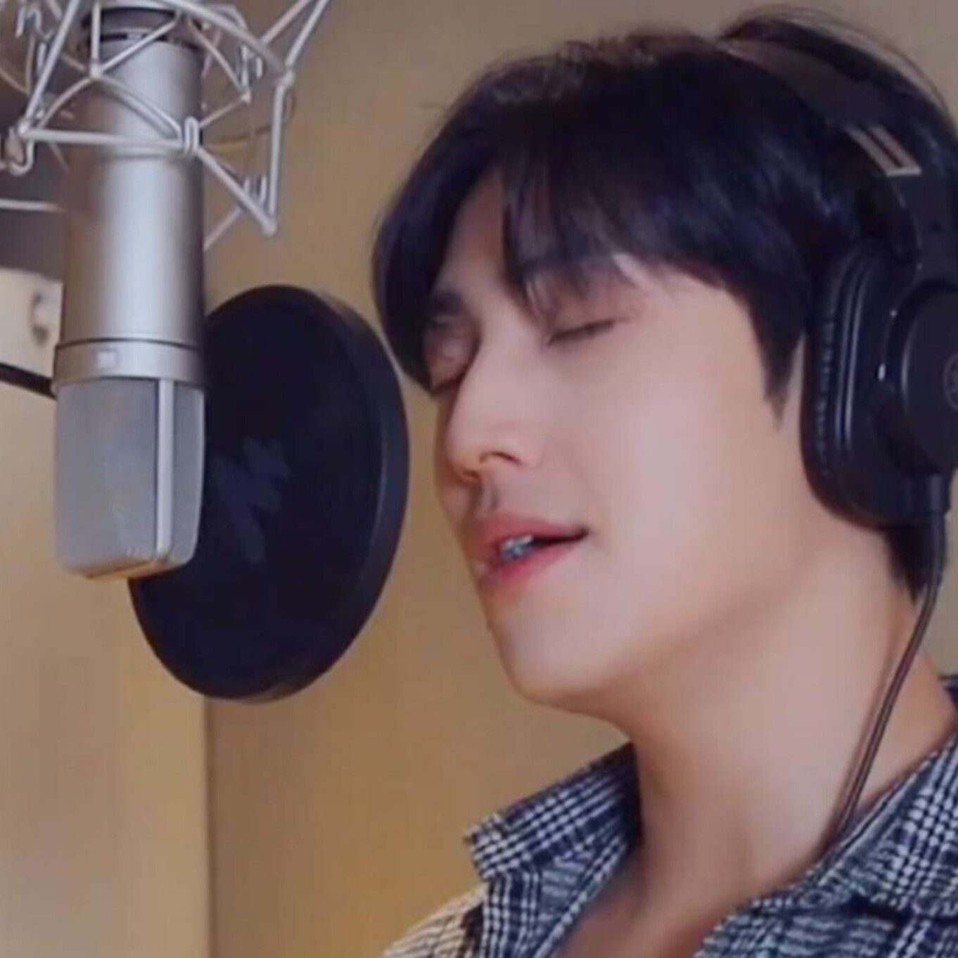 李垠尚 (YOUNITE)的最新照片