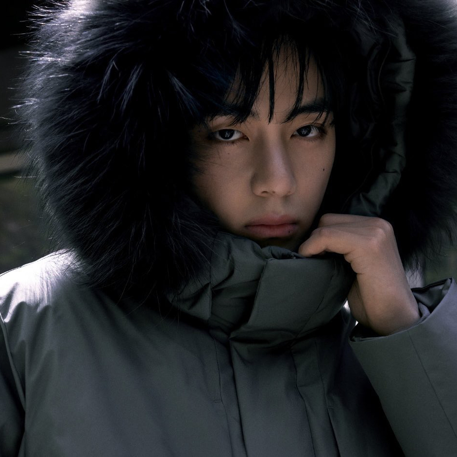 V (防弹少年团)的最新照片