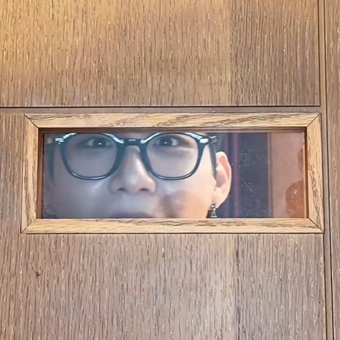A moment captured by Park Woojin (AB6IX)'s fan