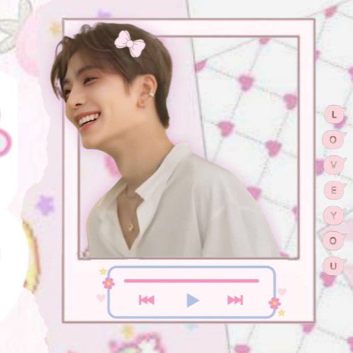 A moment captured by He Xinlong (ALPHA DRIVE ONE)'s fan