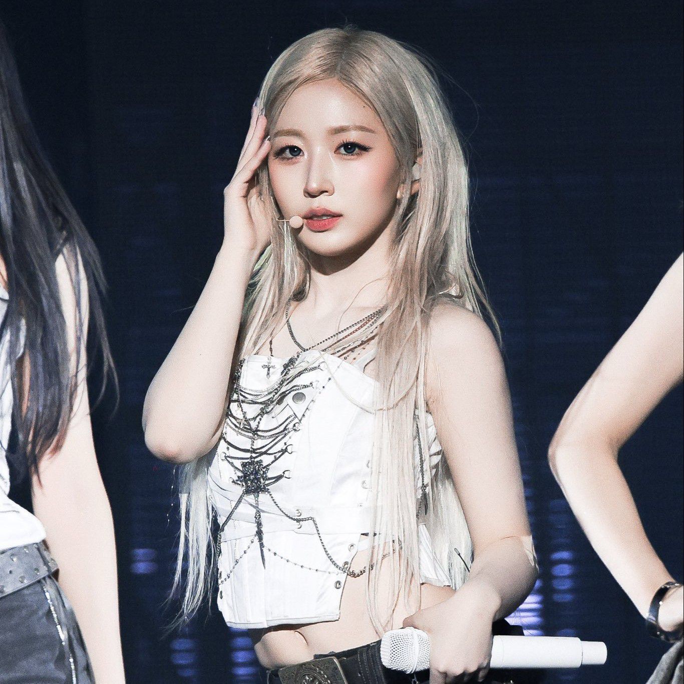 Latest photo of Haewon (NMIXX)