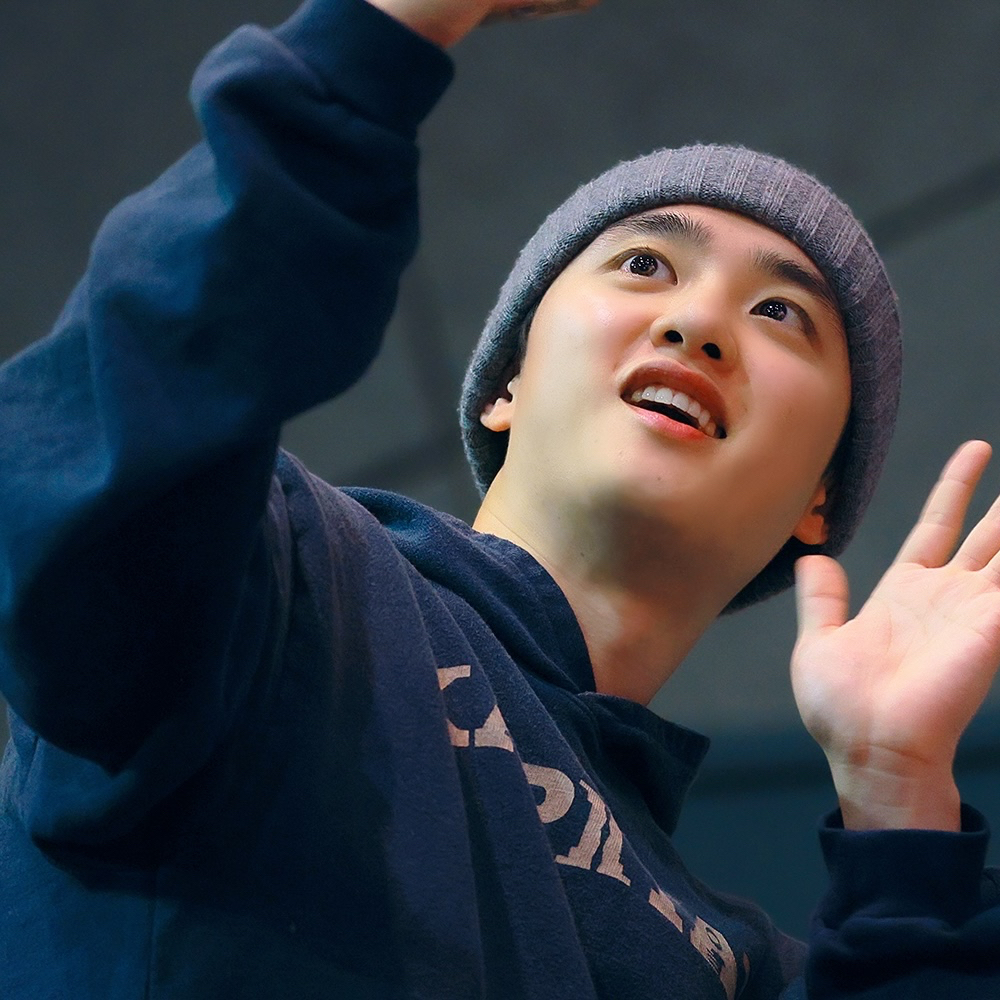 Foto aktivitas terbaru D.O. (EXO)
