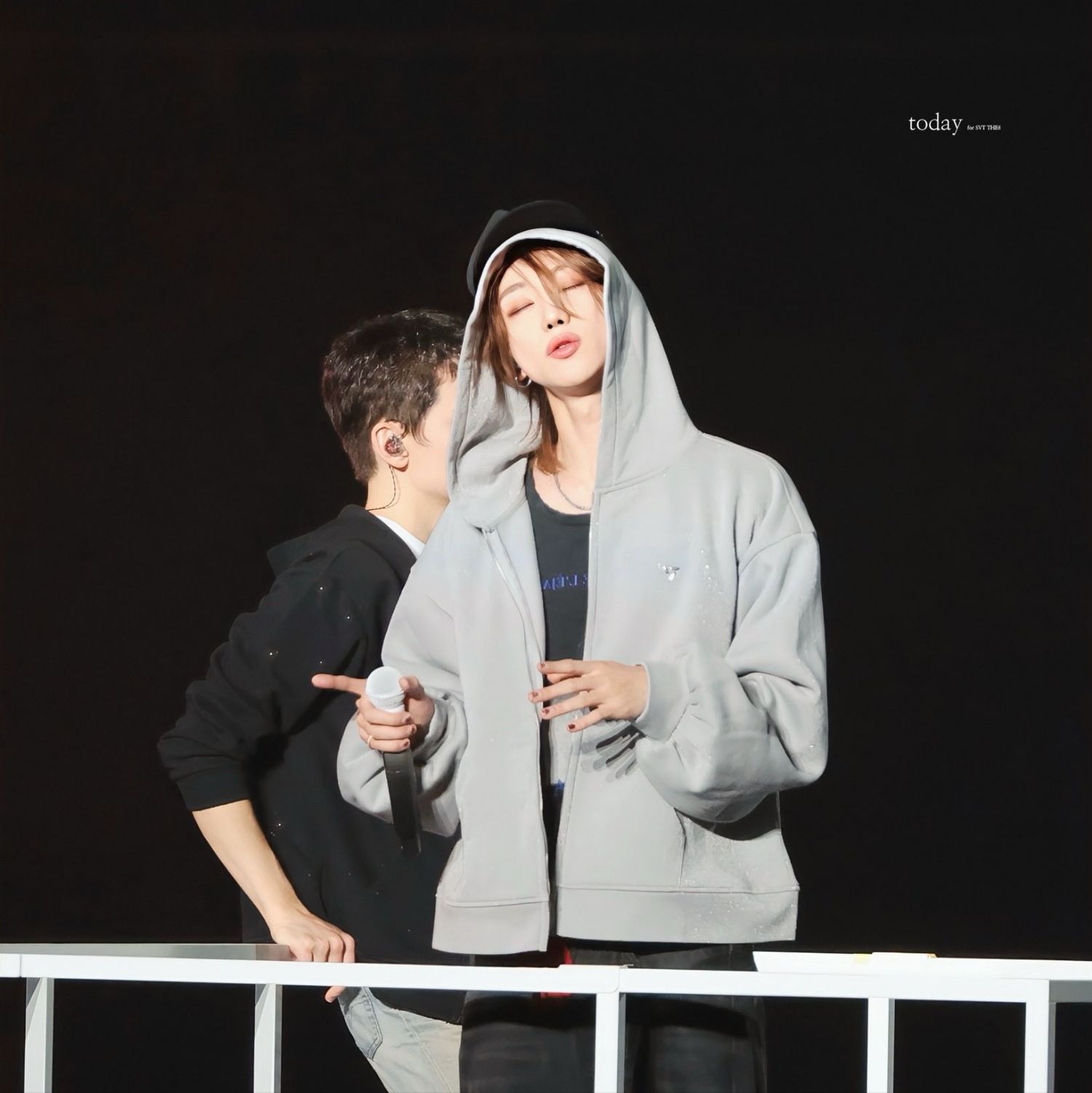 Behind-the-scenes cut of The 8 (SEVENTEEN)