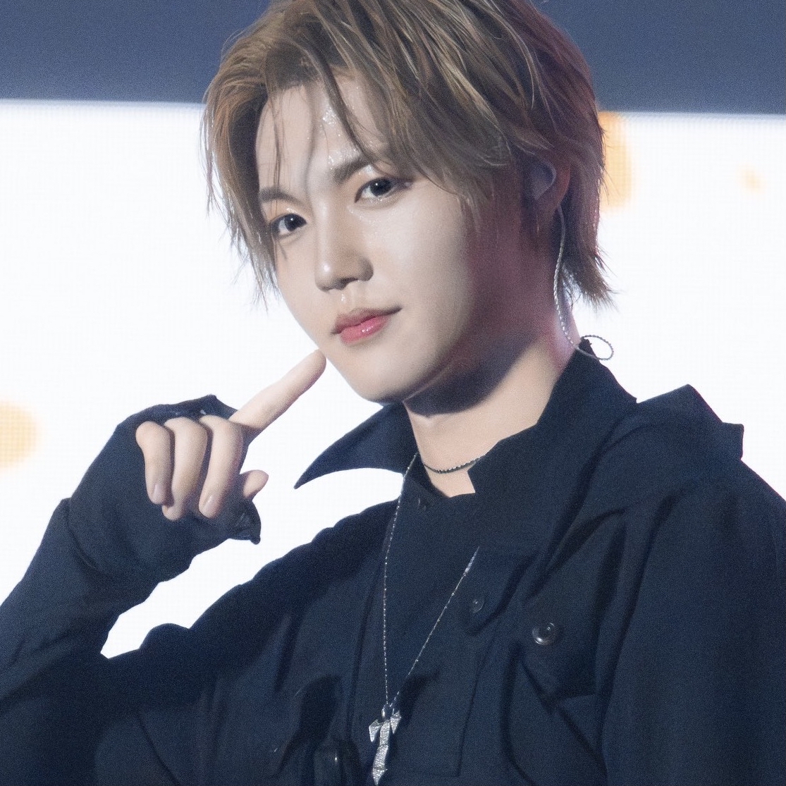 Latest photo of Doyoung (TREASURE)