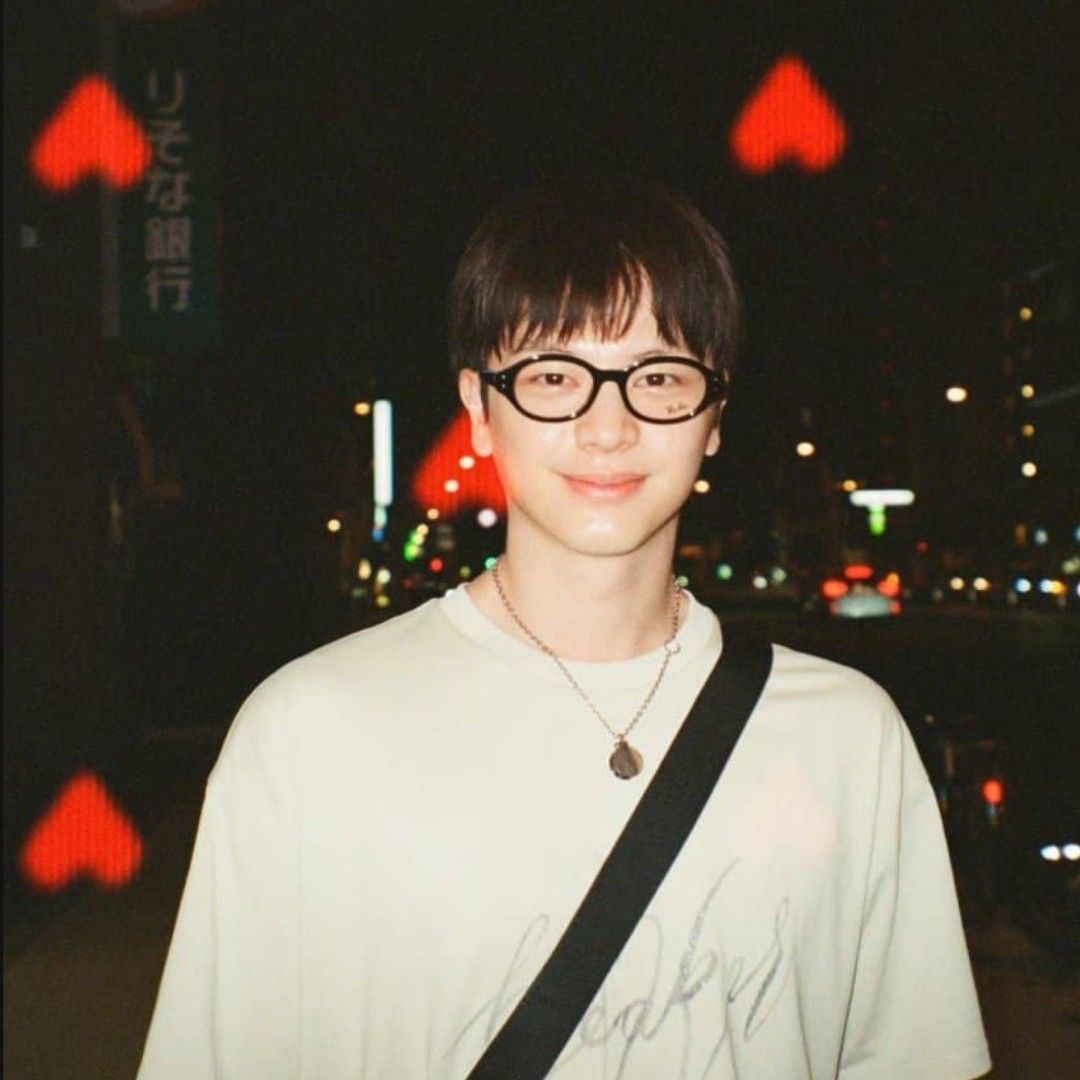 Behind-the-scenes cut of Yook Sungjae (BTOB)