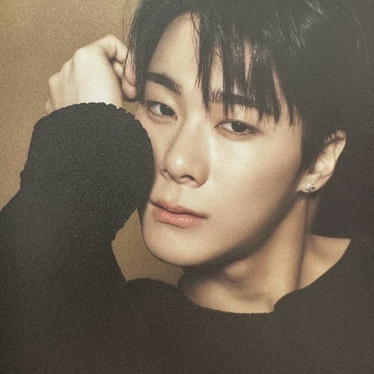 A moment captured by Moonbin (ASTRO)'s fan