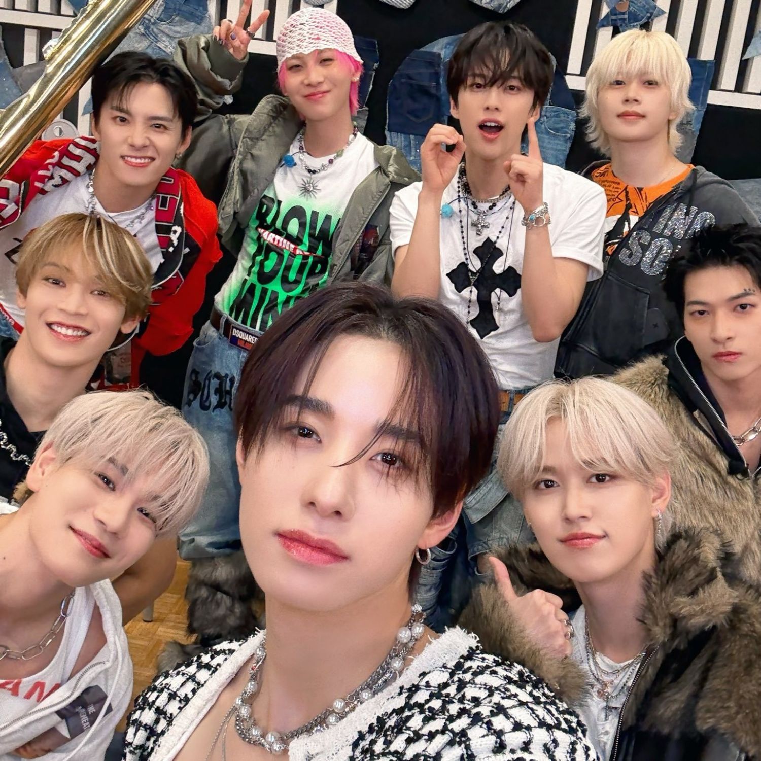 Recent activity shot of Mamehara Issei (JO1)