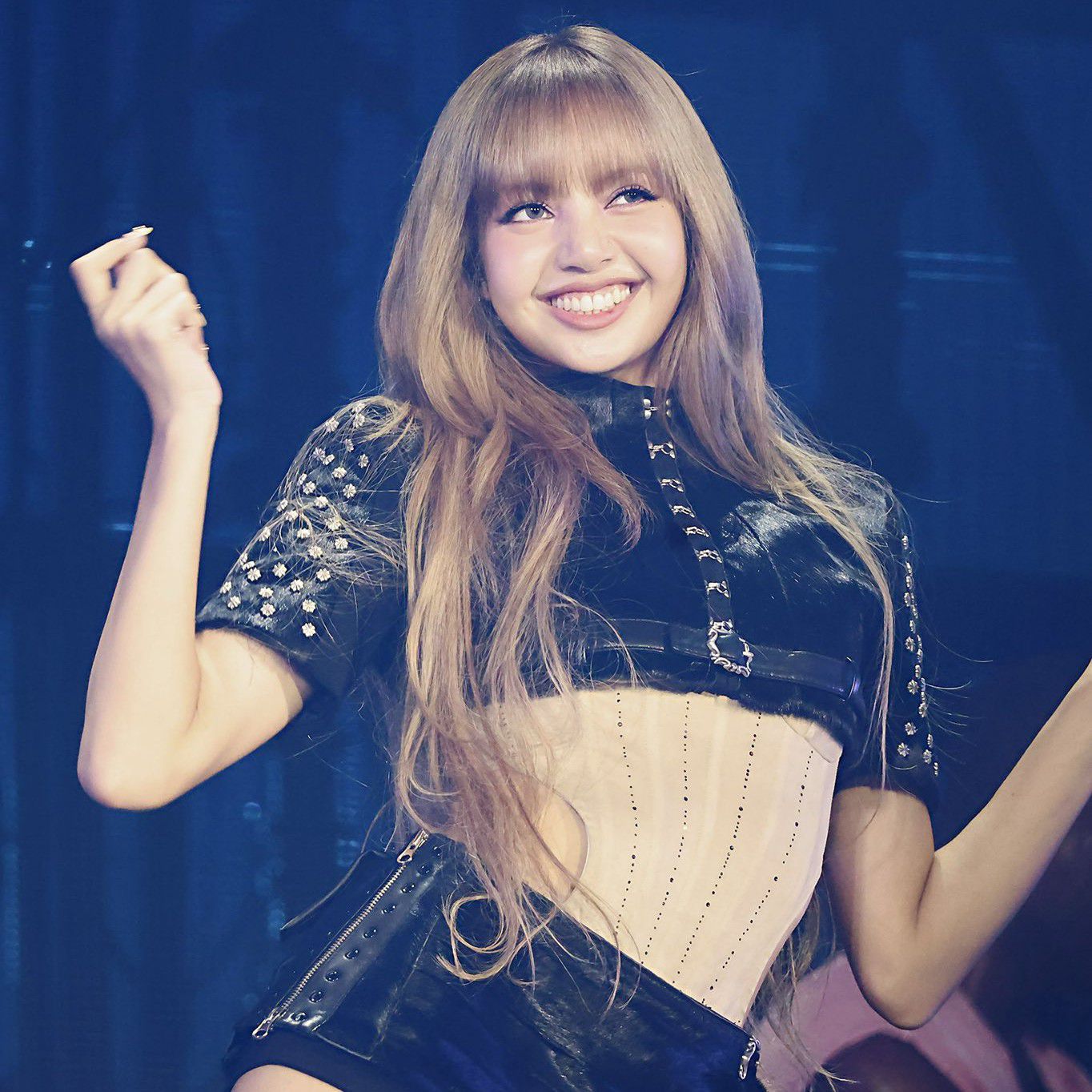 Lisa (BLACKPINK)的幕后花絮
