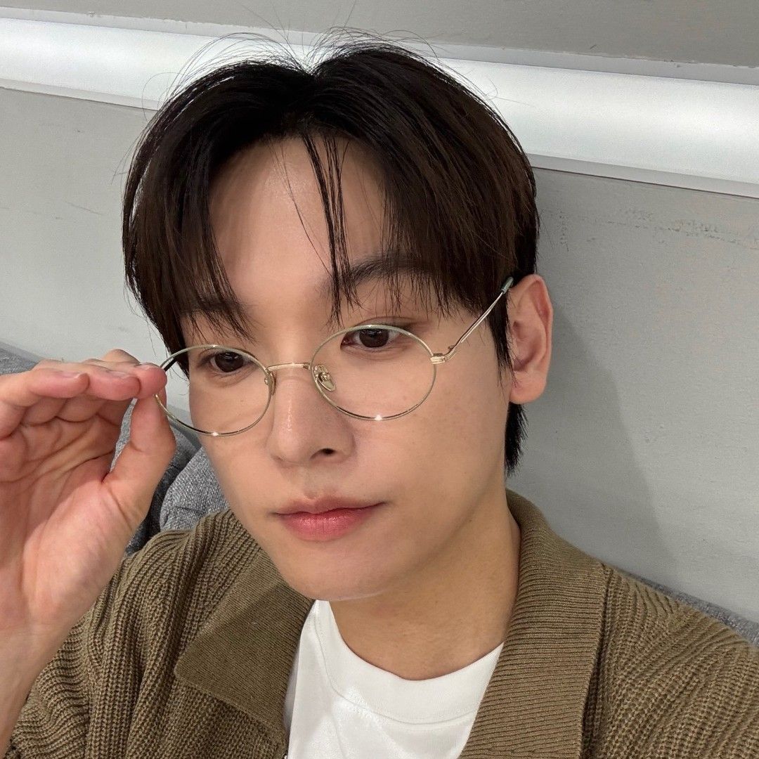 Recent activity shot of Inseong (SF9)