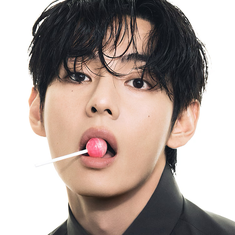 Recent activity shot of V (BTS)