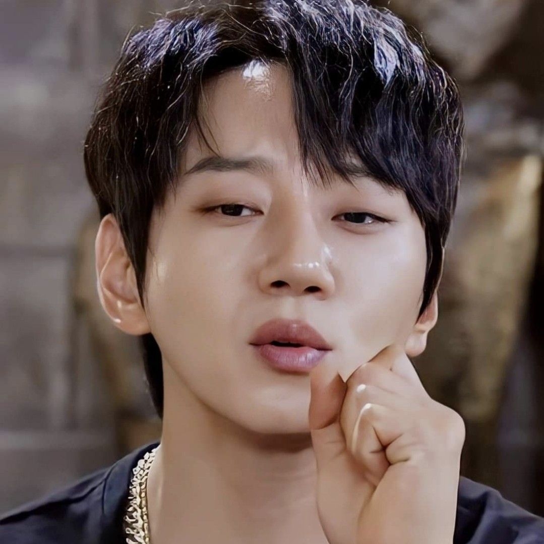 A moment captured by Hwang Chiyeol's fan