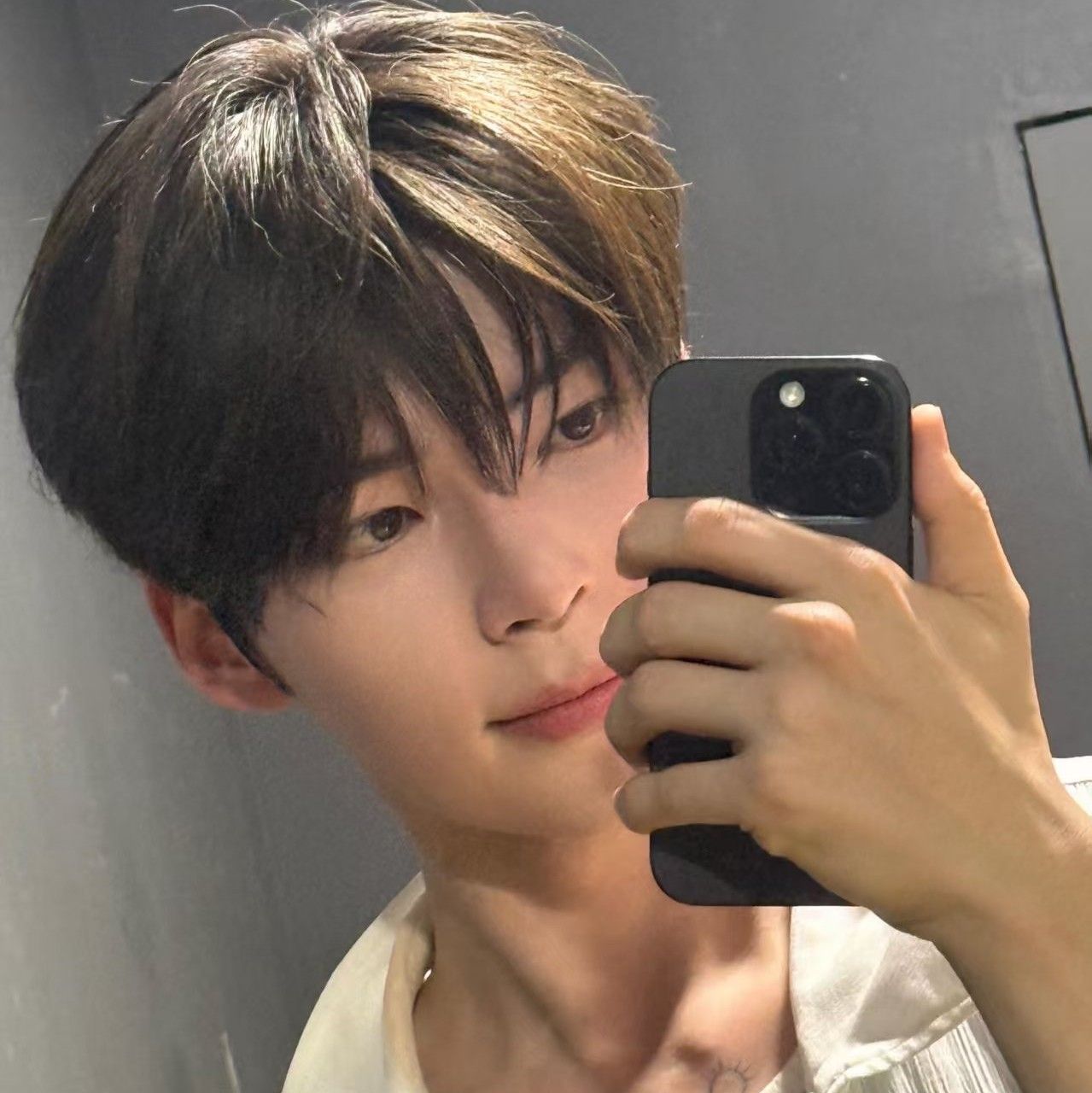 A moment captured by Sung Hanbin (ZEROBASEONE)'s fan