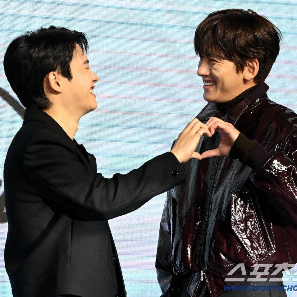 EXOの舞台裏ショット