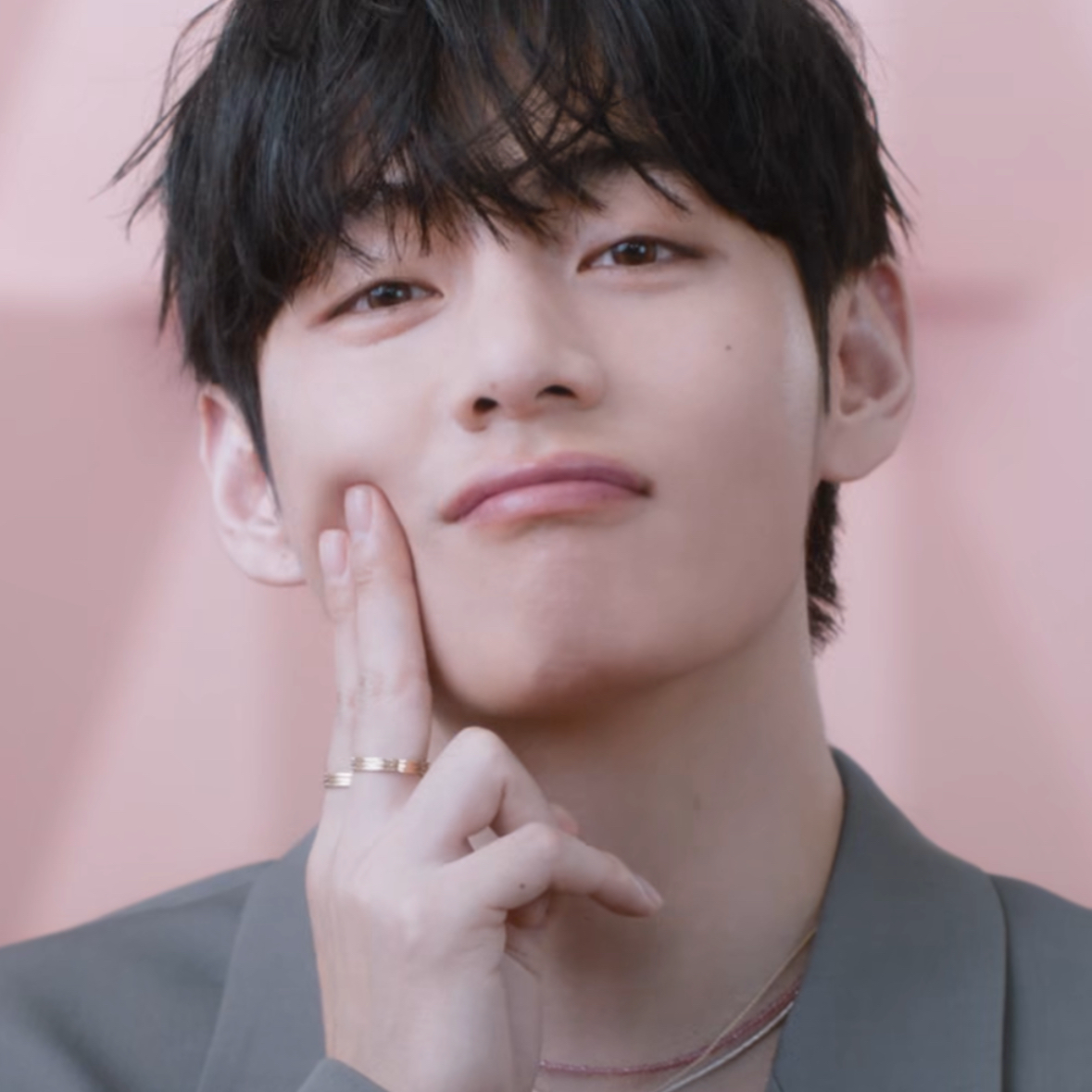 V (防弹少年团)的幕后花絮