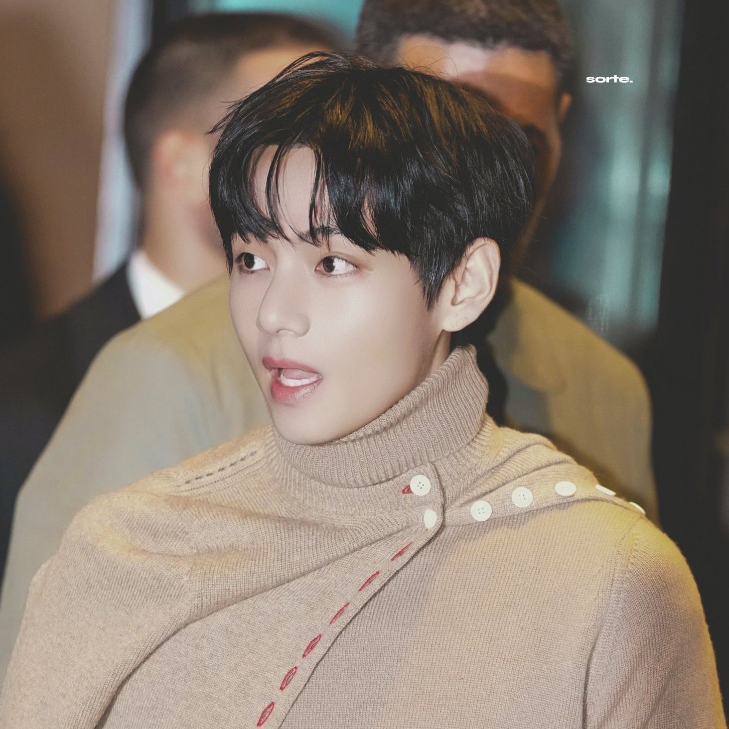 Behind-the-scenes cut of BTS