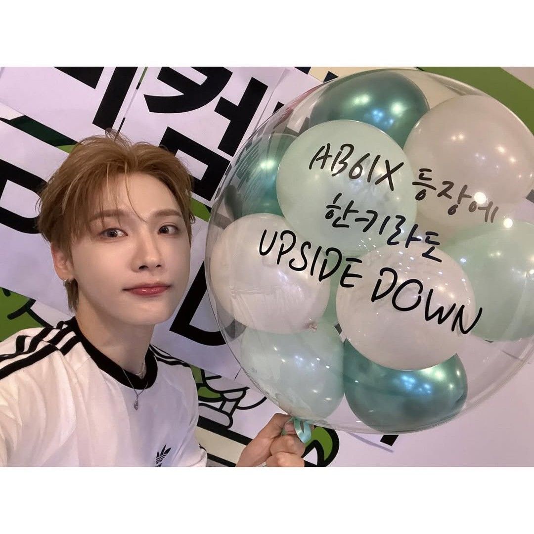 A moment captured by Jeon Woong (AB6IX)'s fan