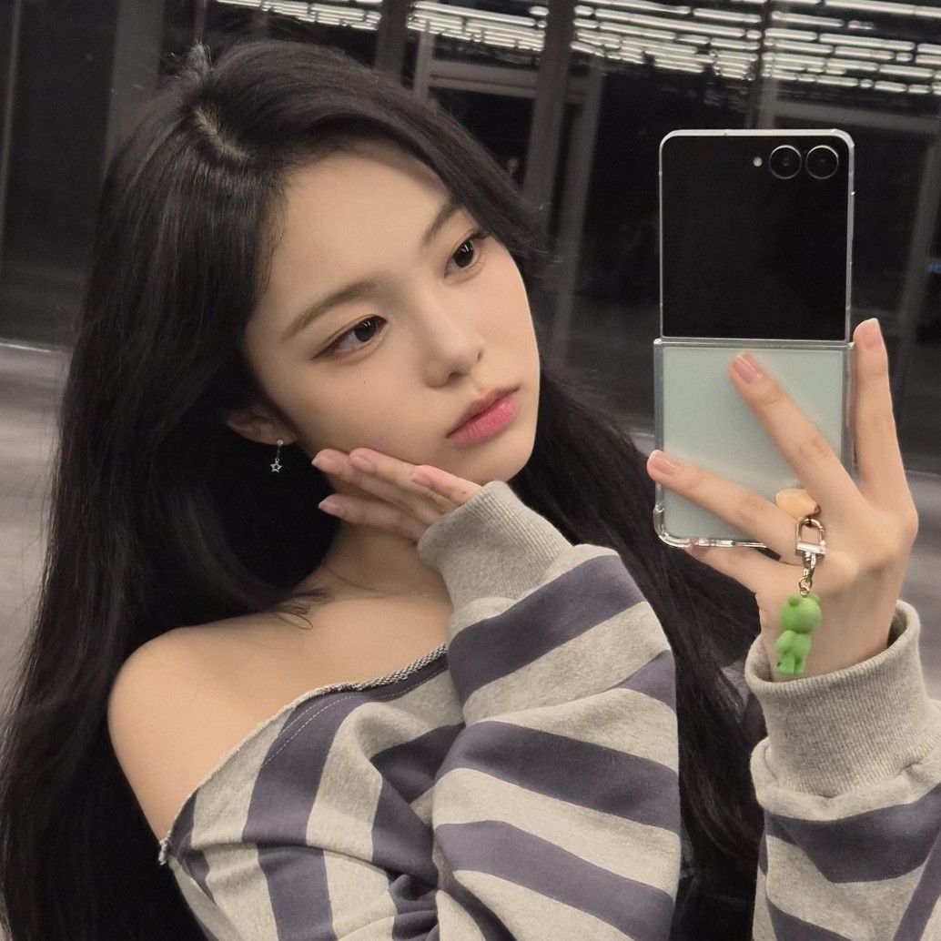 Behind-the-scenes cut of Ian (Hearts2Hearts)