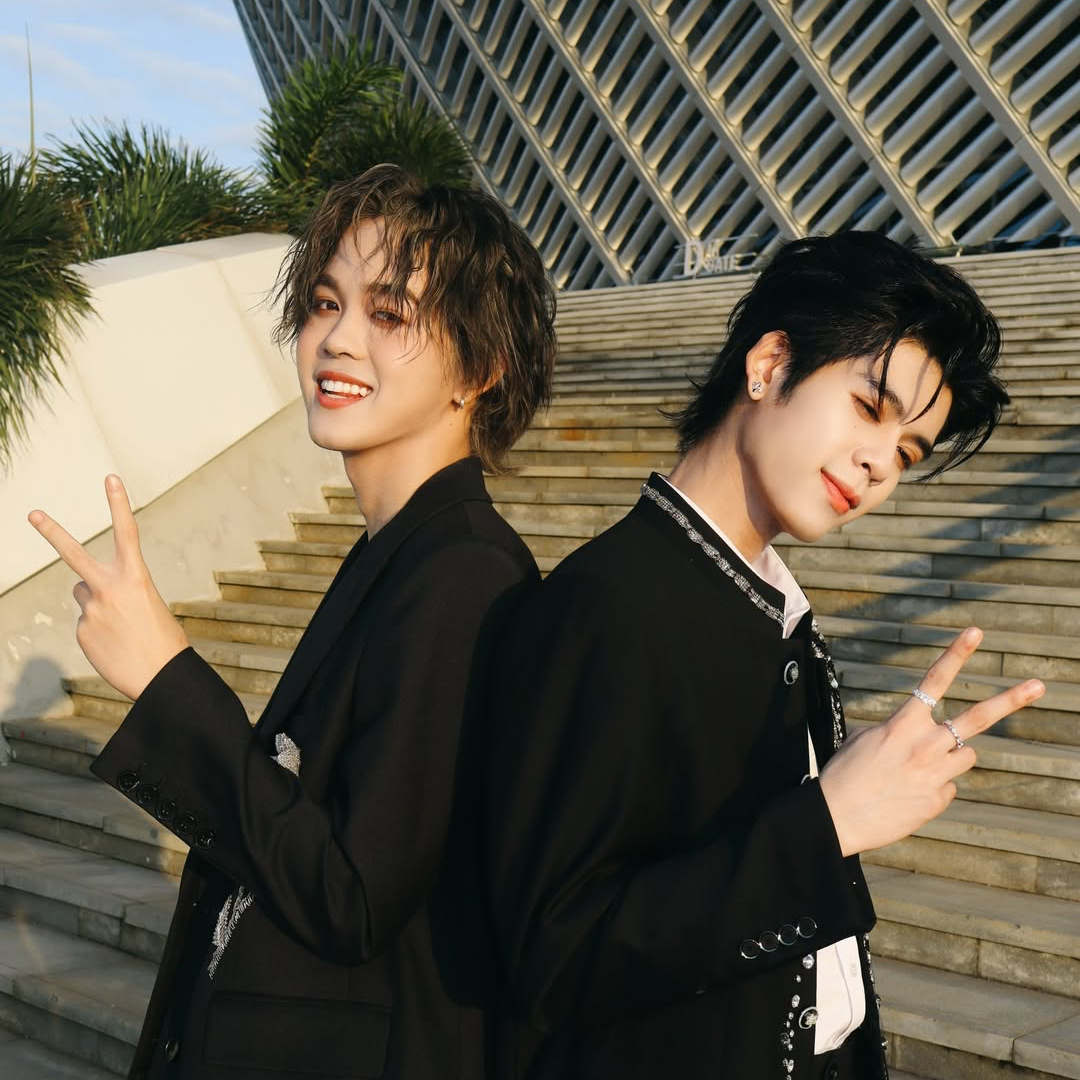 Behind-the-scenes cut of NexT1DE