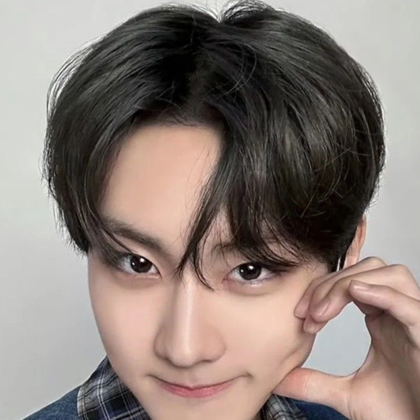 Recent activity shot of Jungwon (ENHYPEN)