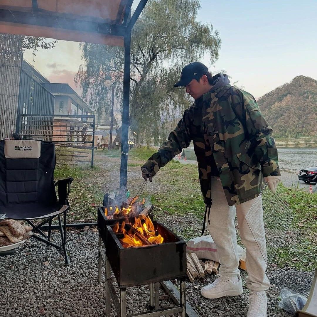 Behind-the-scenes cut of Lee Minwoo (SHINHWA)