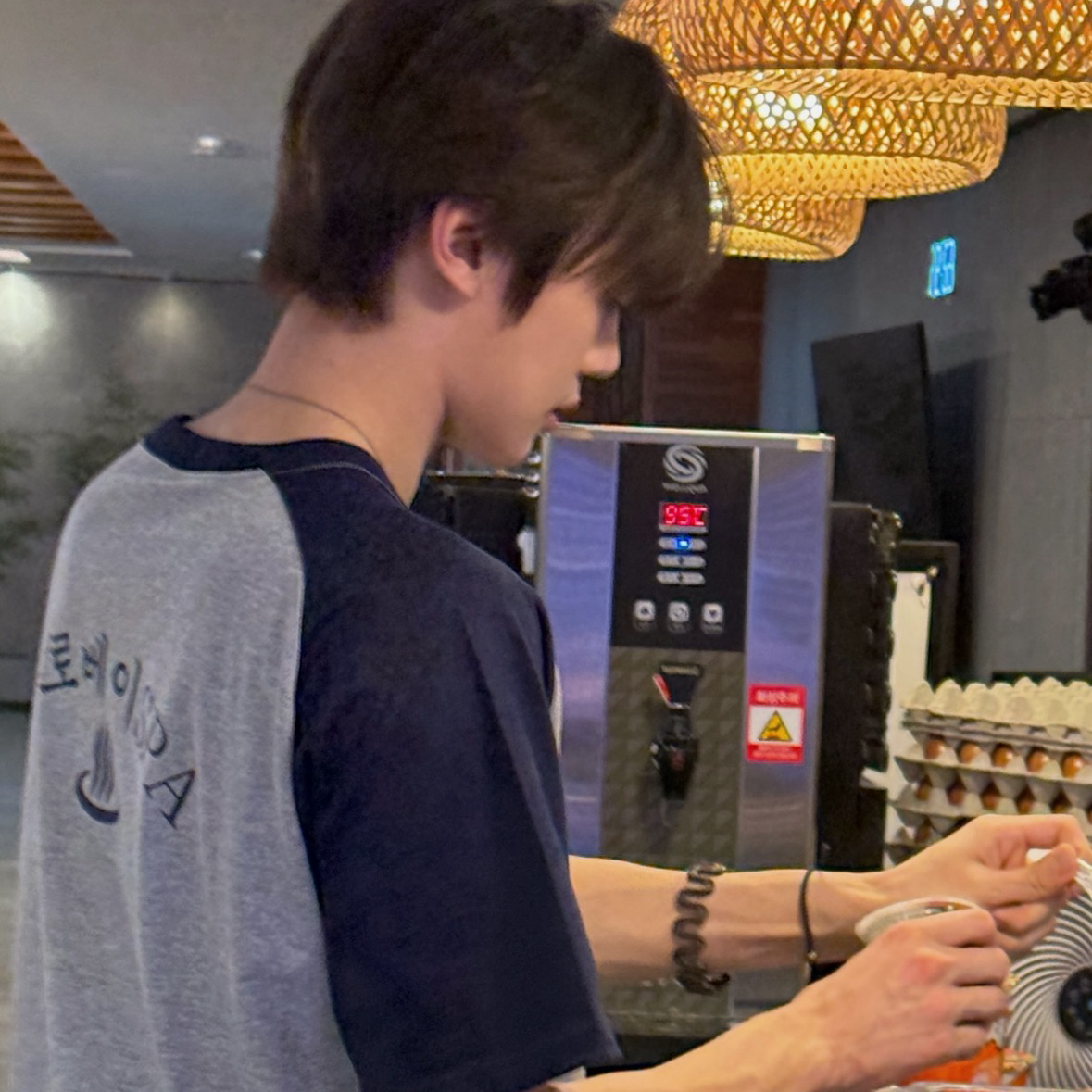 A moment captured by Kim Gyuvin (ZEROBASEONE)'s fan