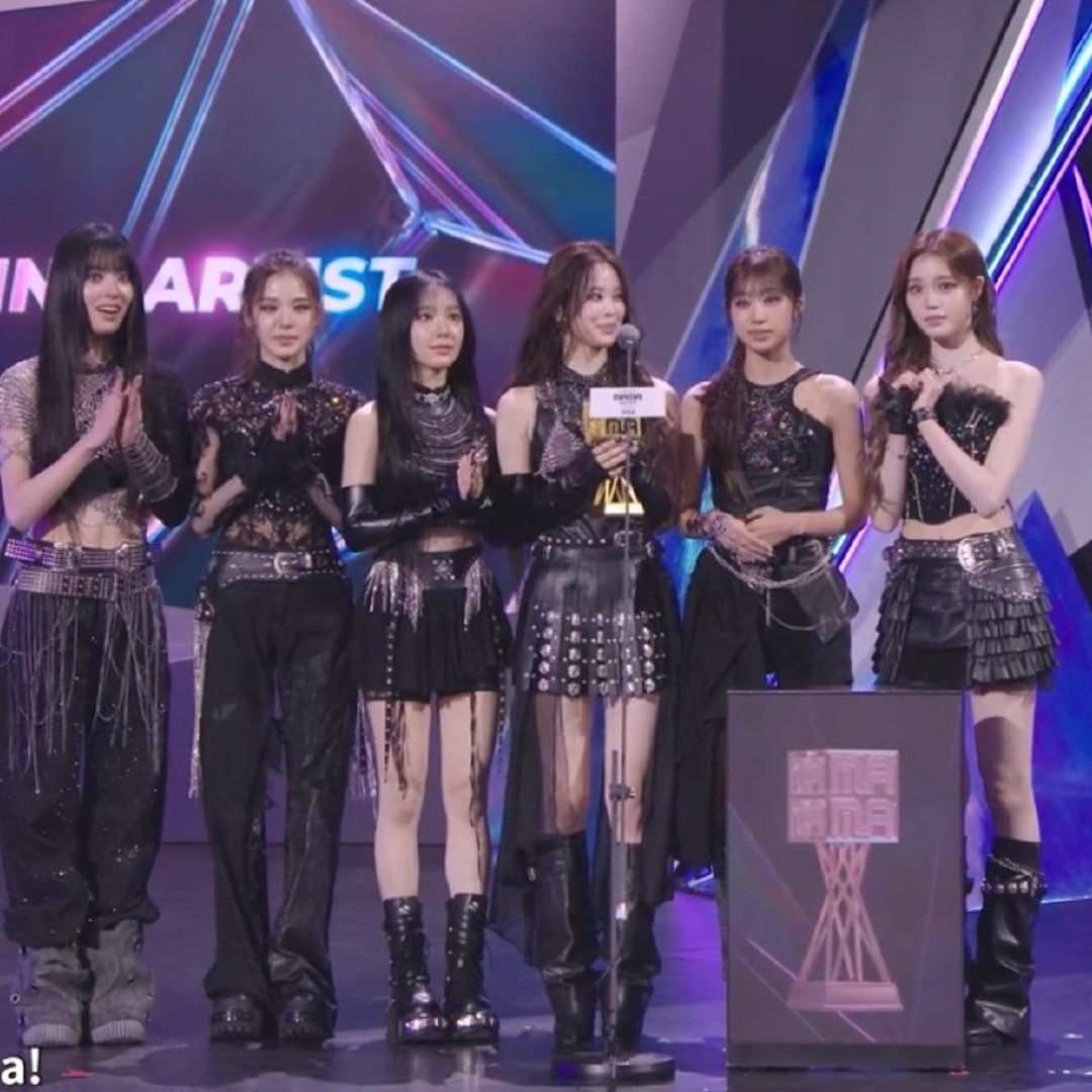 A moment captured by izna's fan