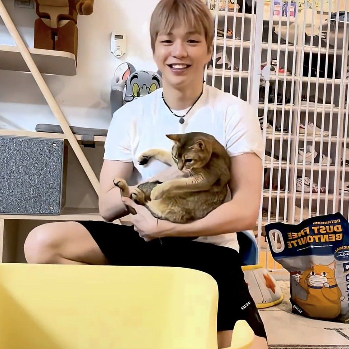 Latest photo of Kang Daniel