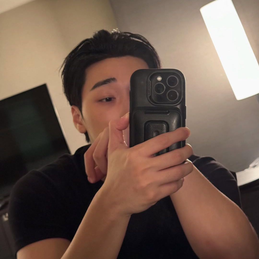 A moment captured by San (ATEEZ)'s fan