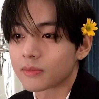 뷔 (방탄소년단) 최근 활동샷