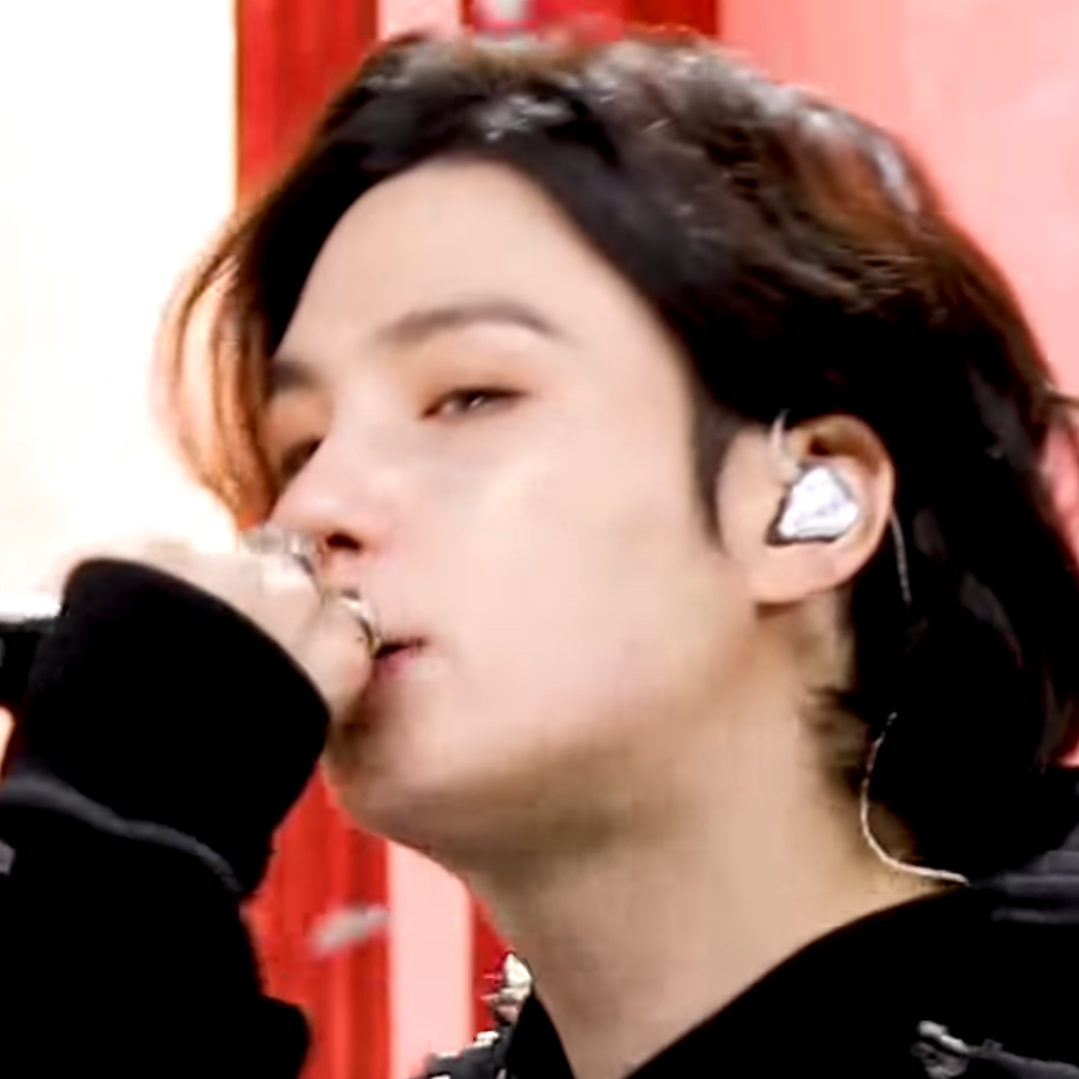 Momen yang diabadikan oleh penggemar SUGA (BTS)