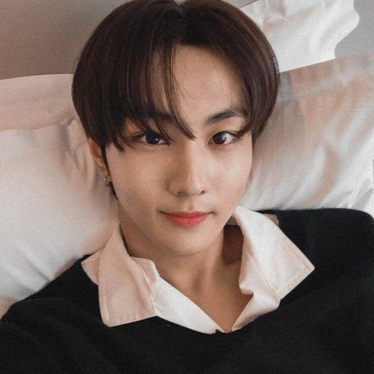 Latest photo of Jungwon (ENHYPEN)