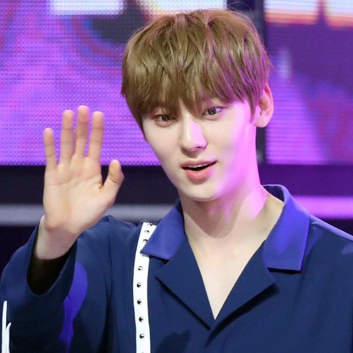 Recent activity shot of Hwang Minhyun