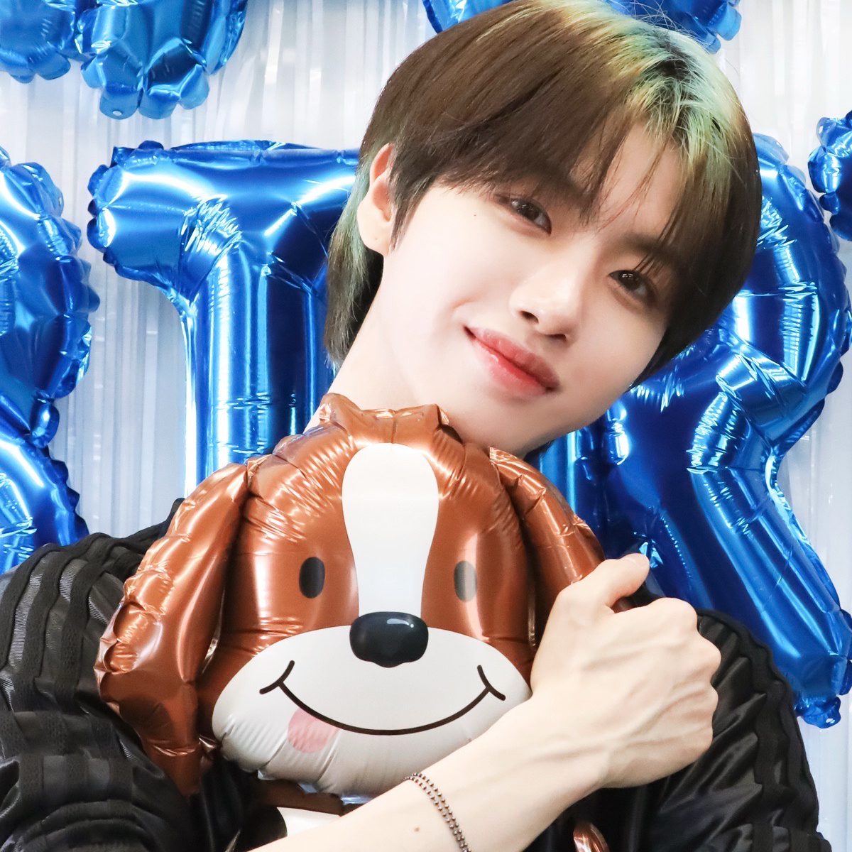 Momen yang diabadikan oleh penggemar Huiwon (n.SSign)