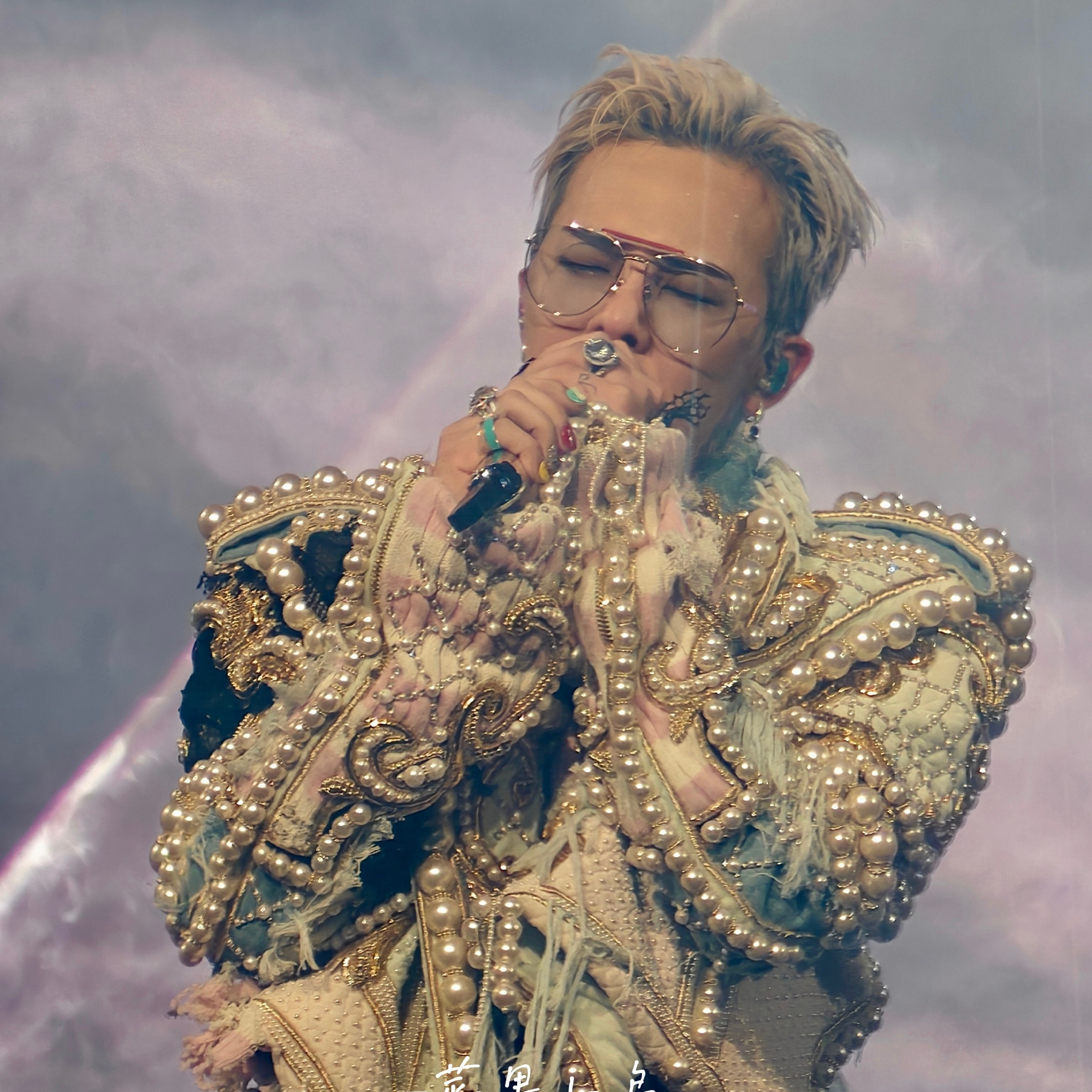 Latest photo of G-DRAGON (BIGBANG)