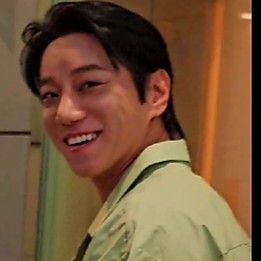 Latest photo of Hwang Chiyeol