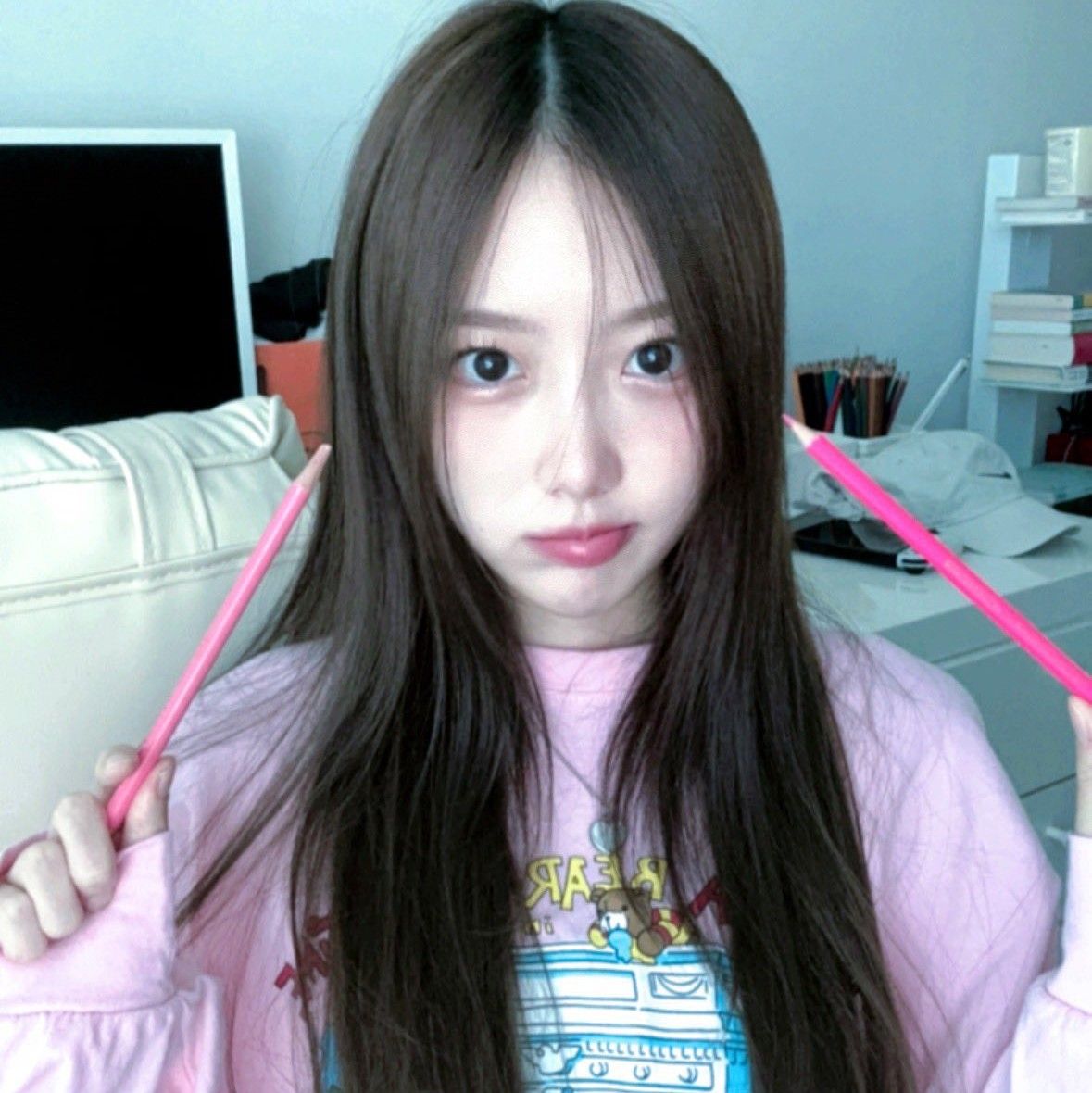 Yunseo (BADVILLAIN)的幕後花絮