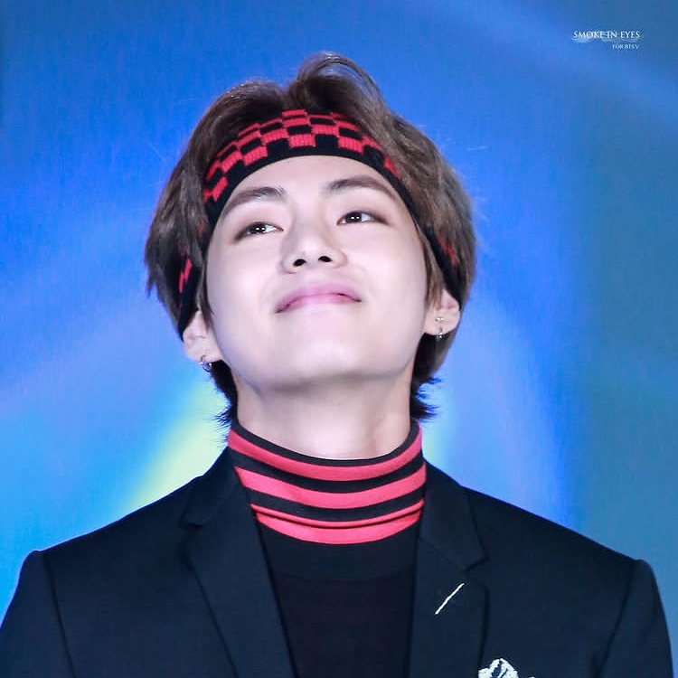 뷔 (방탄소년단) 최근 활동샷