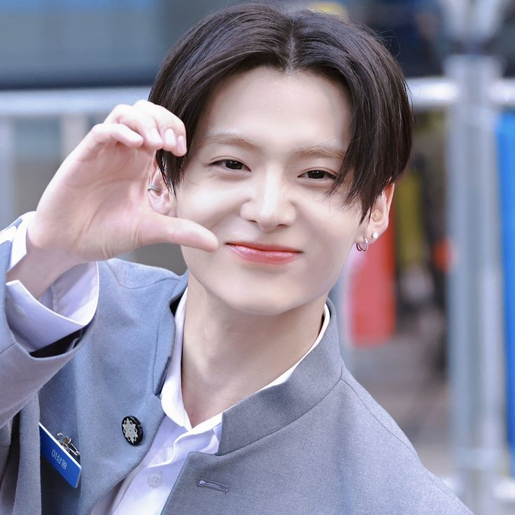 Behind-the-scenes cut of Lee Sangwon