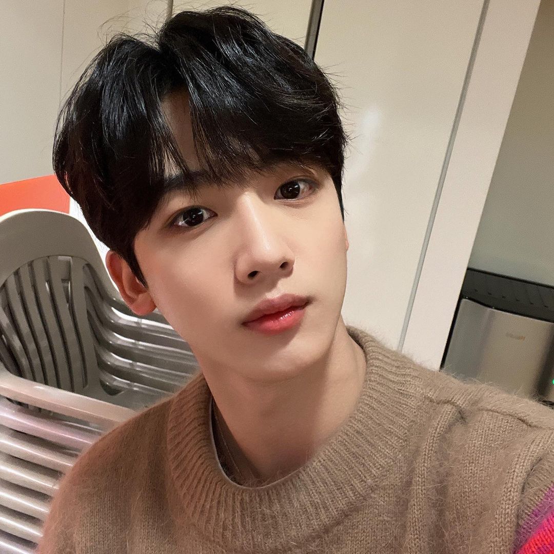 Foto aktivitas terbaru Kim Yohan (WEi)