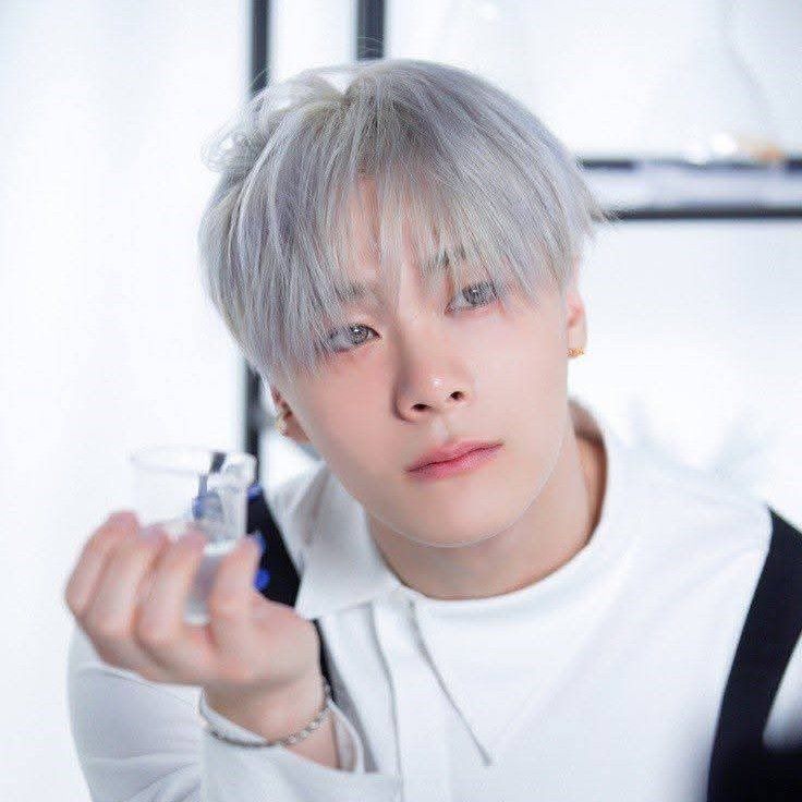 Behind-the-scenes cut of Moonbin (ASTRO)