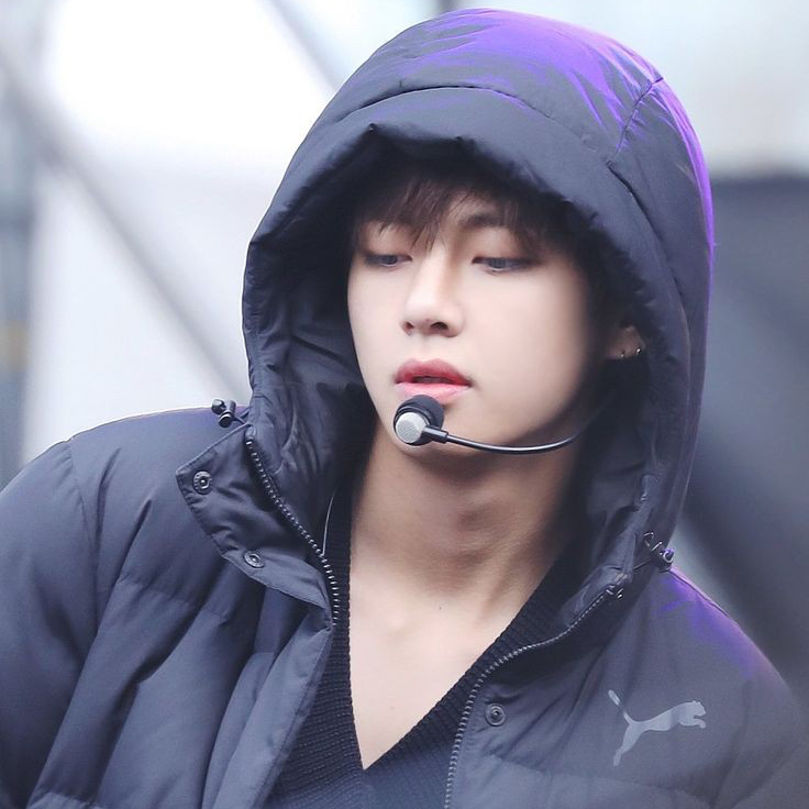 뷔 (방탄소년단)의 비하인드 컷