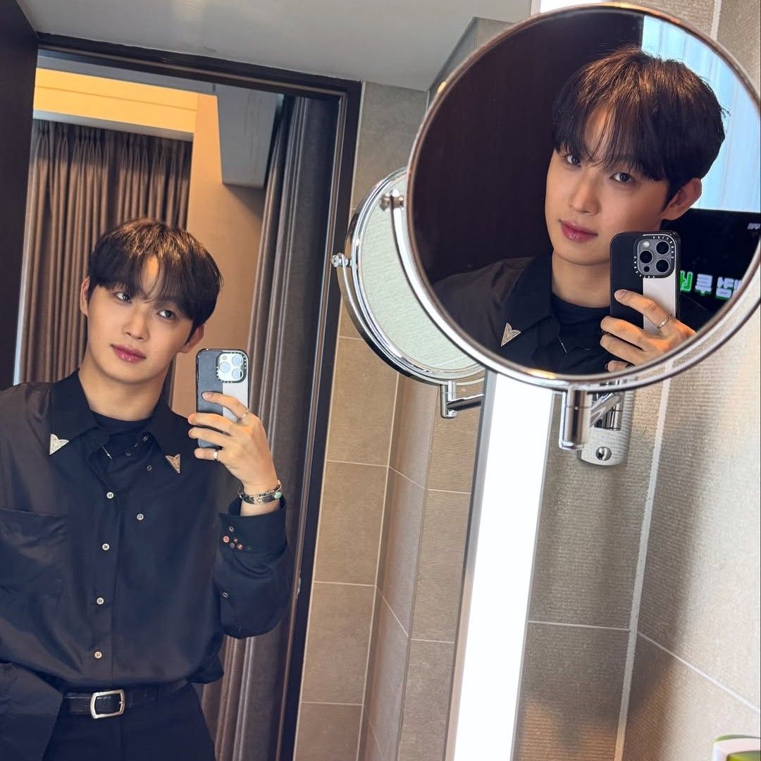 A moment captured by Lim Hyunsik (BTOB)'s fan